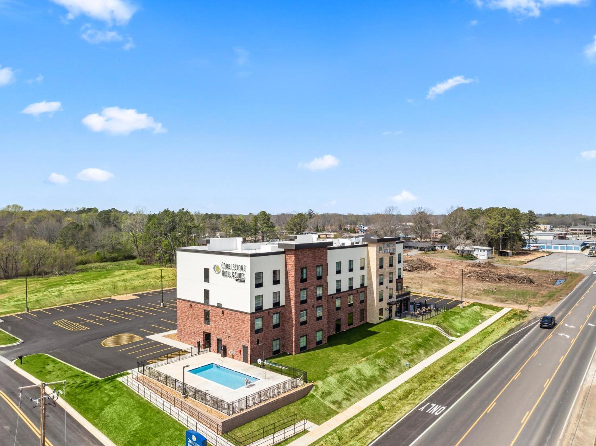 Cobblestone Hotel & Suites - Cullman Exterior foto